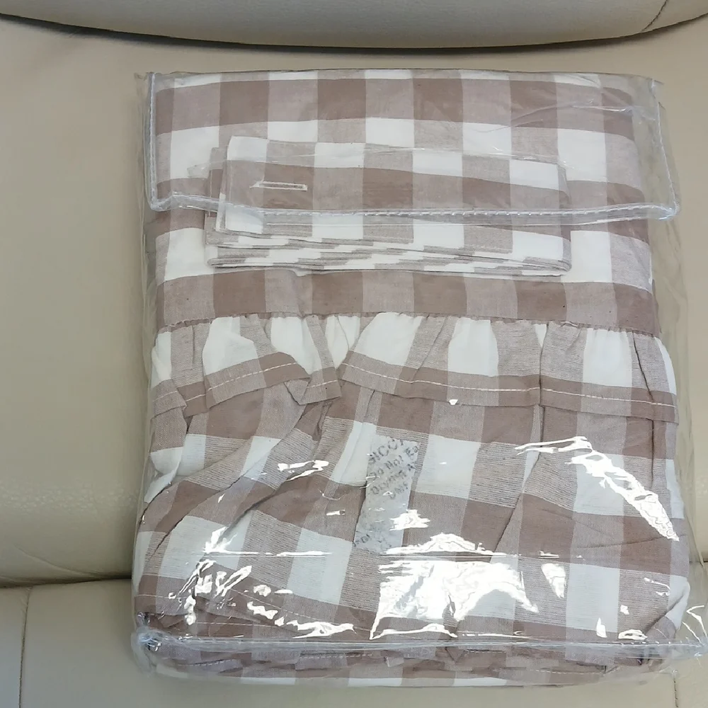 April & Olive Tan and White Checkered Wallpaper